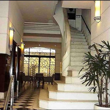 Residencial Com Servicos 45 Metros Decorado Com Sala, Suite E Cozinha Na Quadra Da Praia De Copacabana Rio de Janeiro Kültér fotó