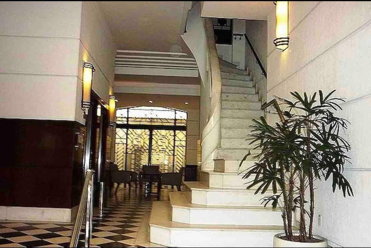 Residencial Com Servicos 45 Metros Decorado Com Sala, Suite E Cozinha Na Quadra Da Praia De Copacabana Rio de Janeiro Kültér fotó
